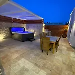 Caerus Villa